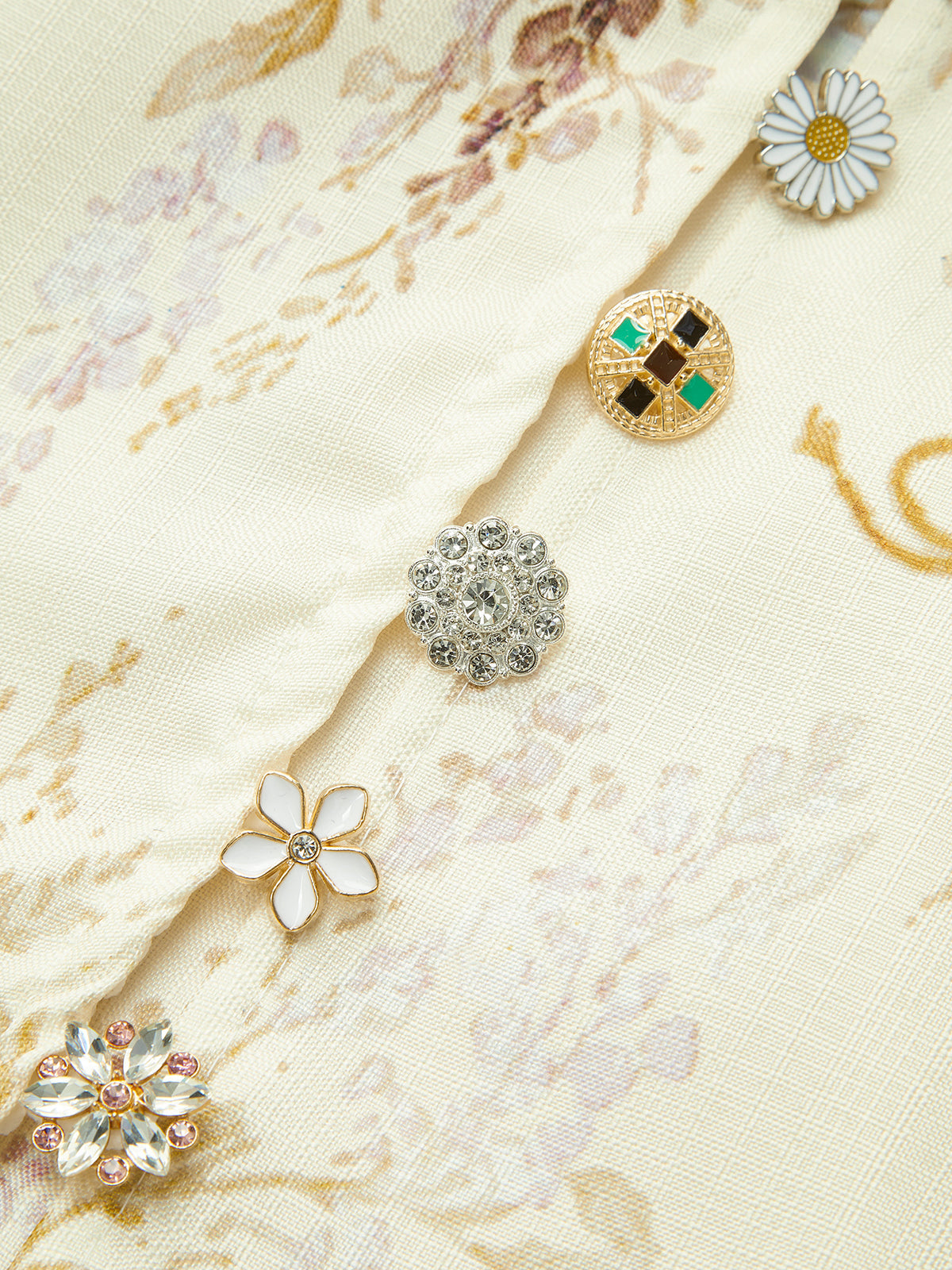 Opalfire – Kleid mit Puffärmeln und Blumendruck und Gürtel 