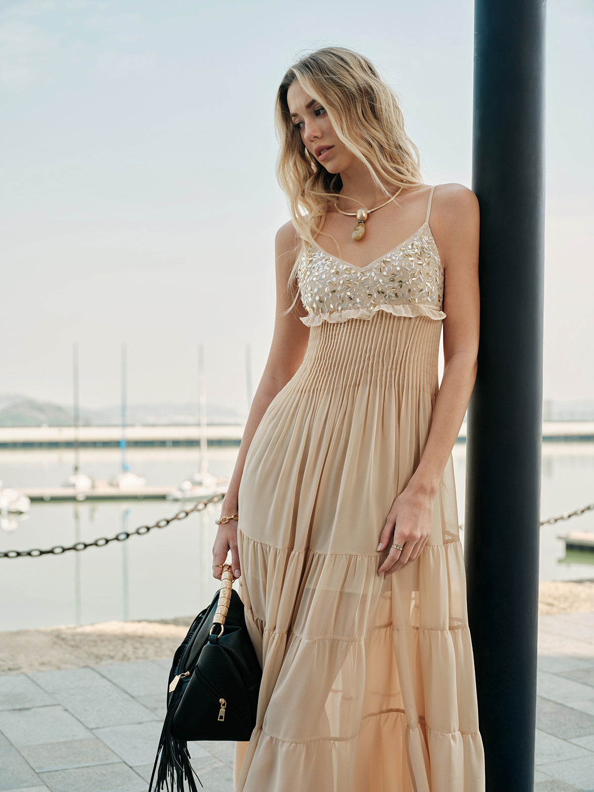 Helvine Halvtransparent Broderad Bustier Klänning 