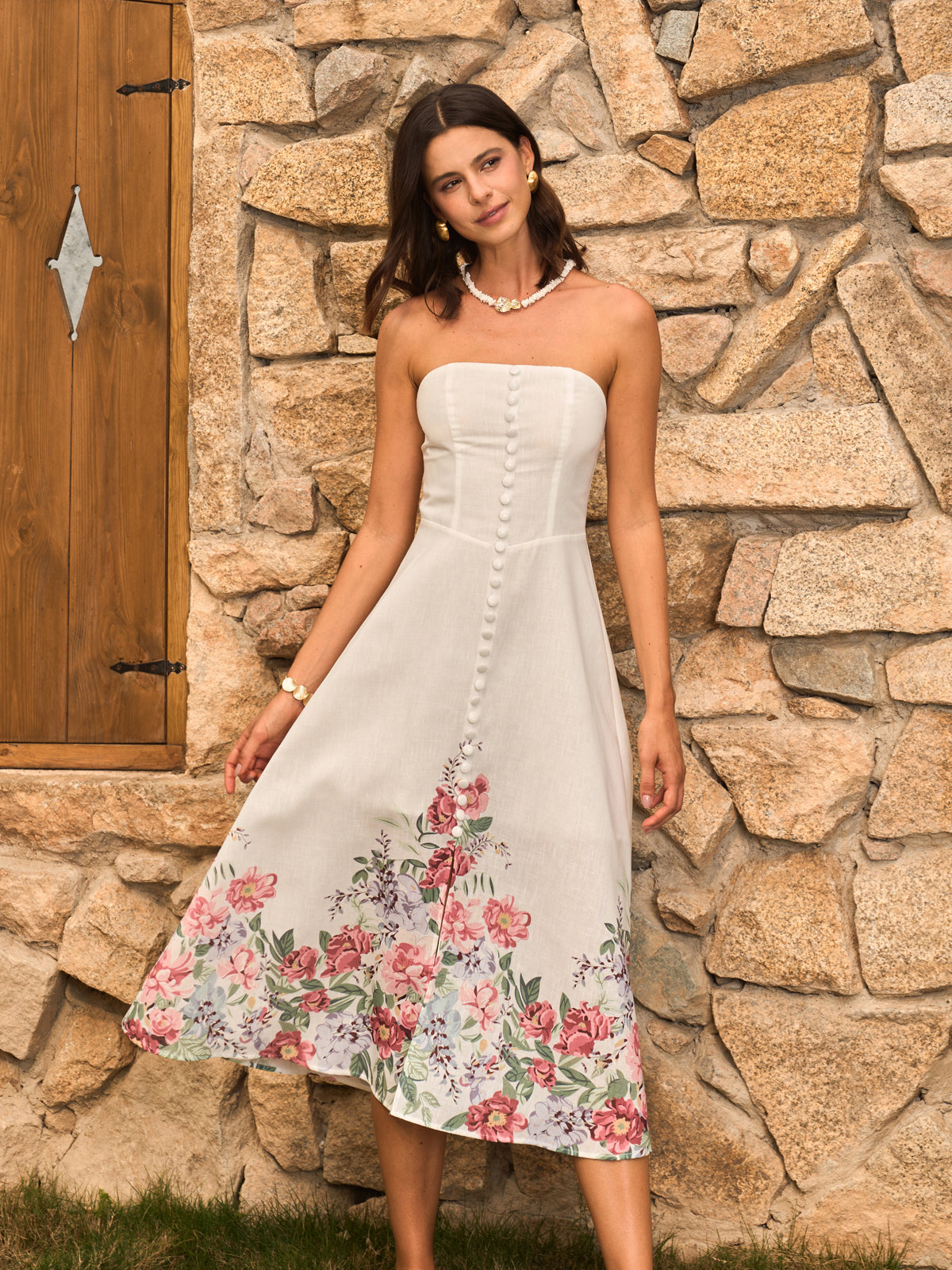 Shimdust – Trägerloses Kleid mit Blumenmuster und dekorativen Knöpfen 