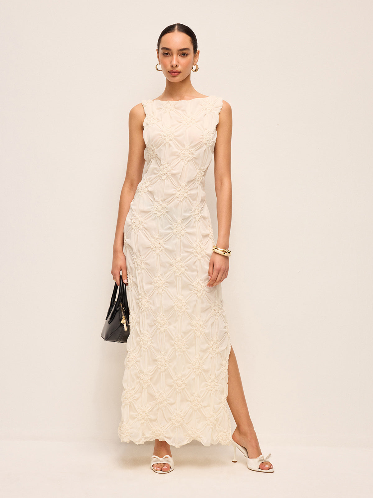 Mystglow – Elegantes Maxikleid mit Stickerei und Schlitz