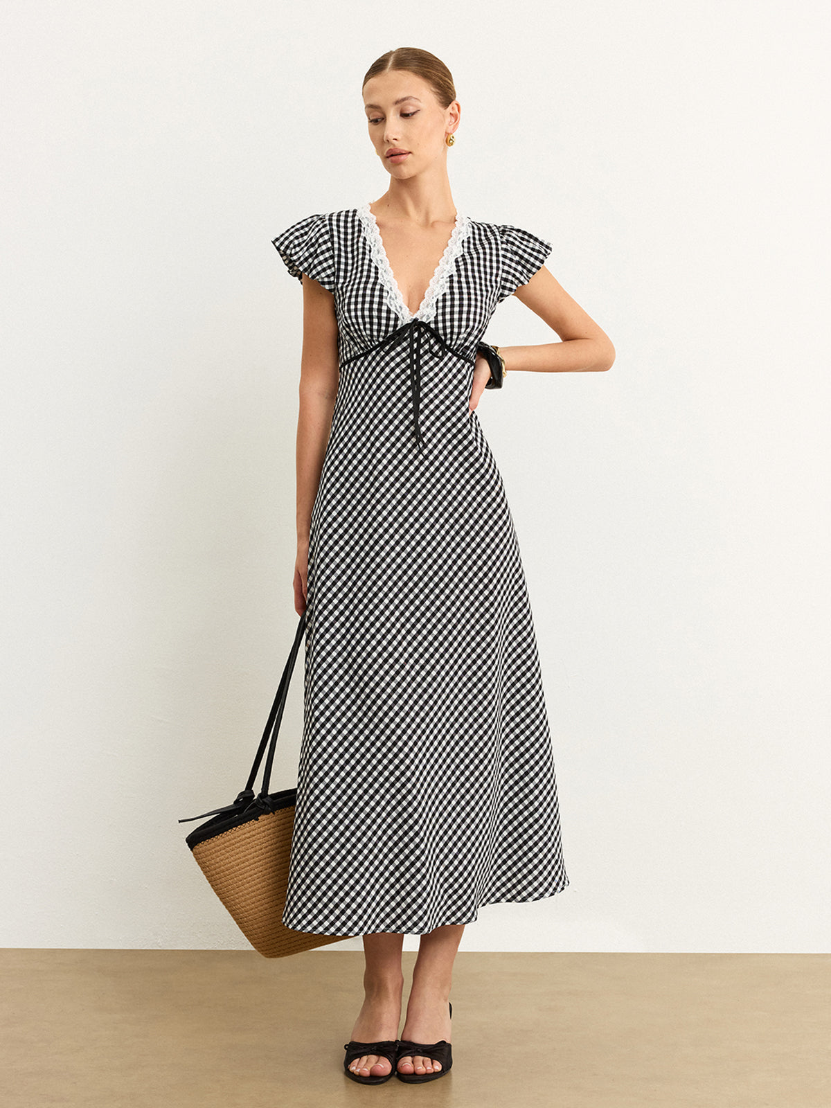 Divinara Gingham-midiklänning med spetskant 