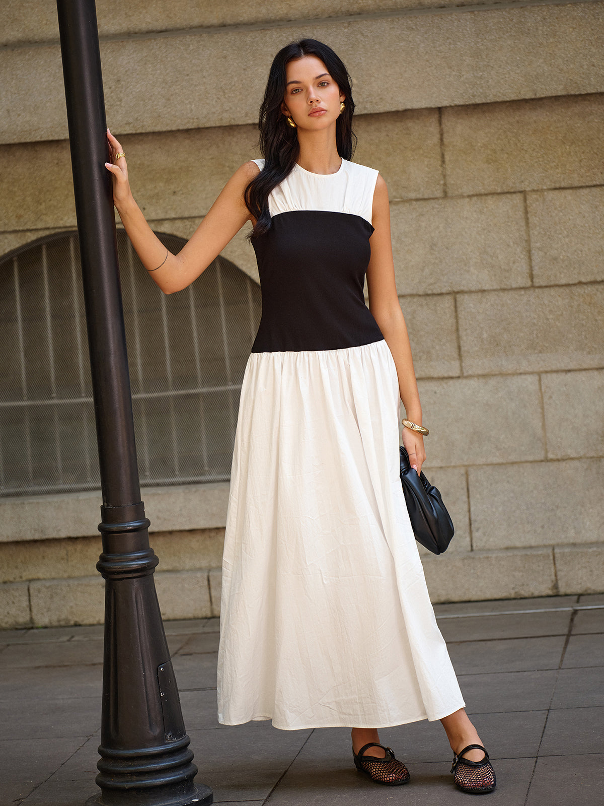 Luxuriöses ärmelloses Maxikleid im Colorblock-Design 