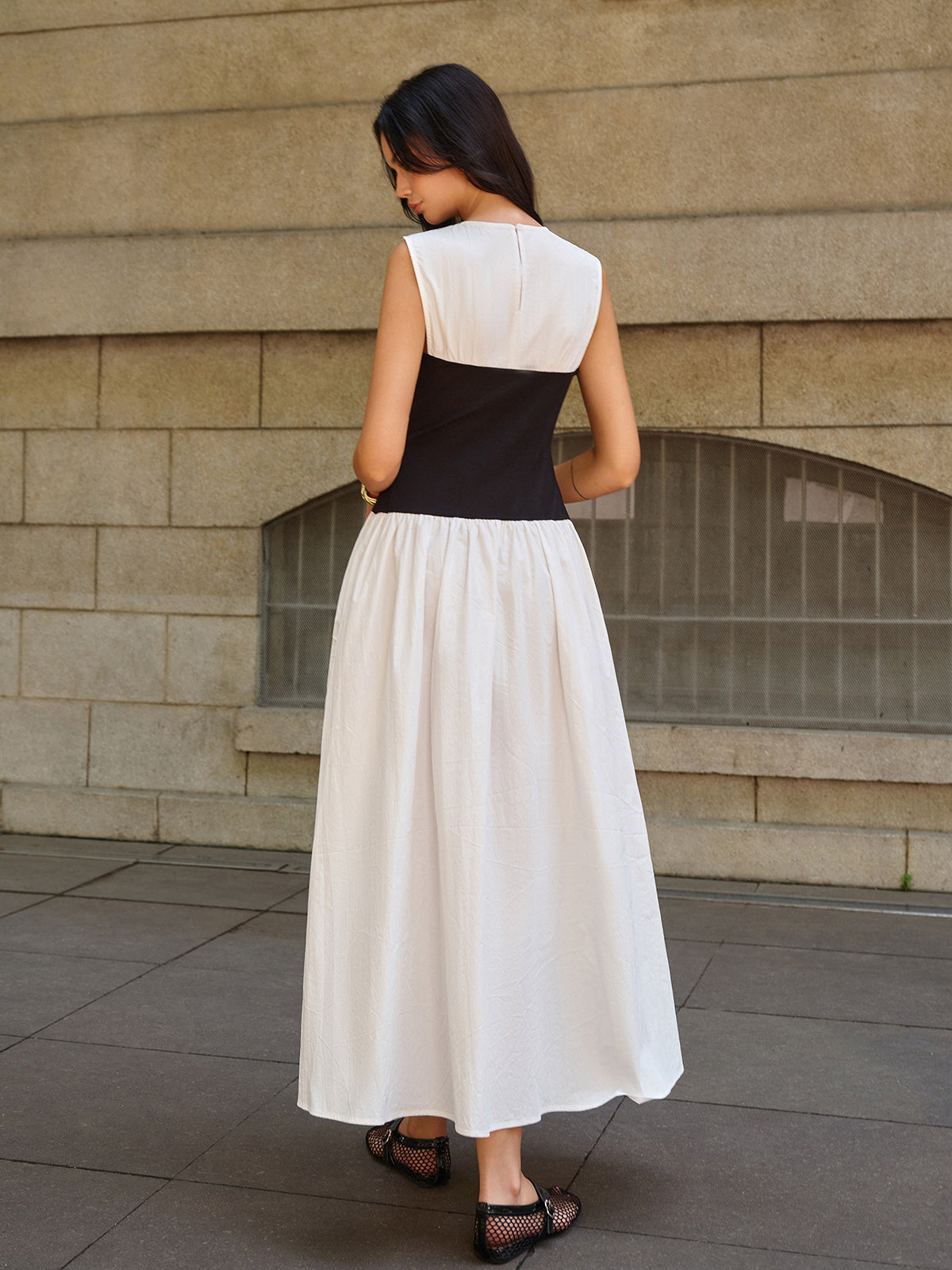 Luxorious Sleeveless Color-Block Maxi Dress