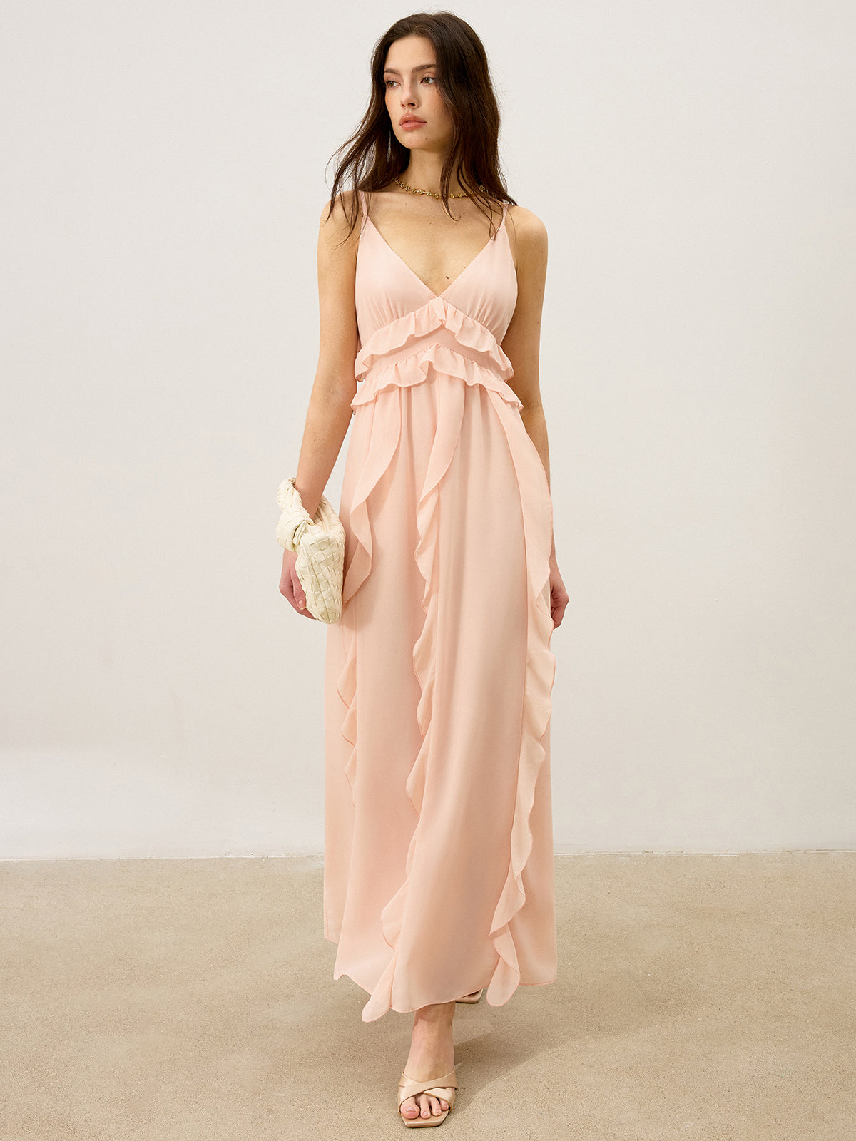 Majestrose – Halbtransparentes Maxikleid aus Chiffon mit Rüschenbesatz 