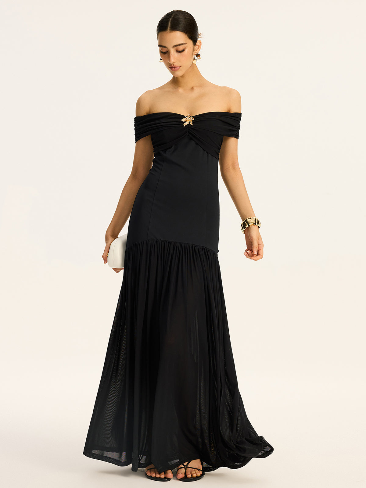 Lumielle Halvtransparent Off-Shoulder Maxiklänning med Rynkade Meshpaneler 