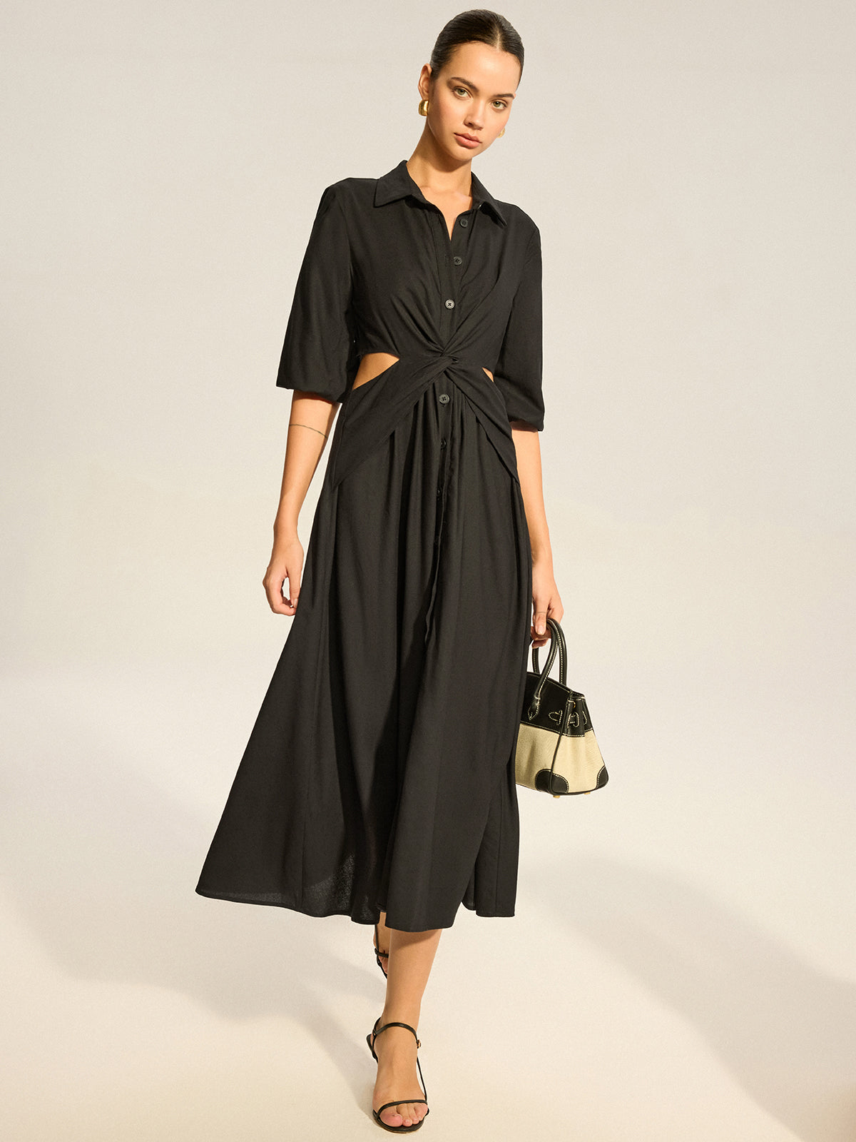 Prismlace – Hemdkleid mit verdrehtem Cut-out und Knöpfen 